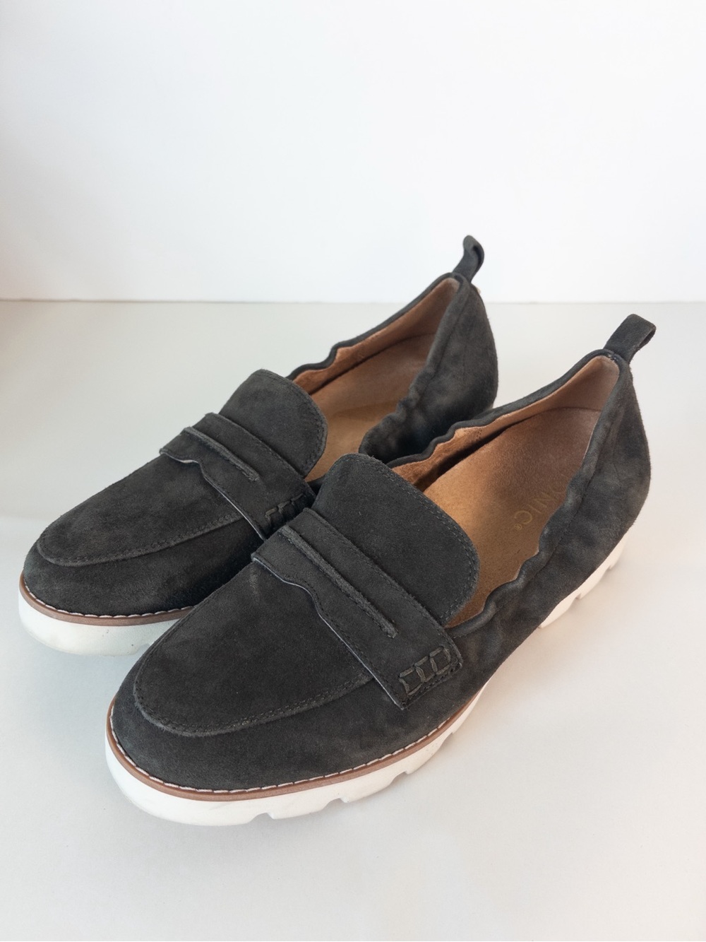 Vionic Cynthia II Suede Loafers Green